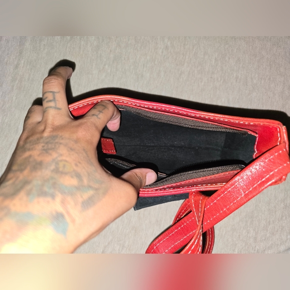 Red shoulder bag - Picture 3 of 3